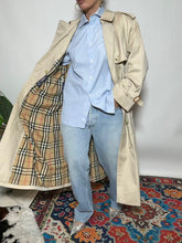 Carica l'immagine nel visualizzatore di Gallery, Trench Burberry
