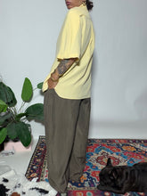 Carica l'immagine nel visualizzatore di Gallery, Balenciaga shirt
