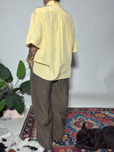 Carica l'immagine nel visualizzatore di Gallery, Balenciaga shirt

