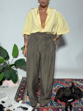 Carica l'immagine nel visualizzatore di Gallery, Balenciaga shirt
