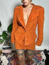 Carica l'immagine nel visualizzatore di Gallery, Tailleur by Thierry Mugler
