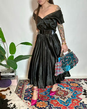 Carica l'immagine nel visualizzatore di Gallery, Abito Cindy
