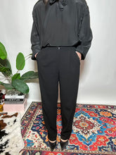 Carica l'immagine nel visualizzatore di Gallery, Tailleur Giorgio Armani
