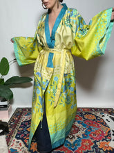 Carica l'immagine nel visualizzatore di Gallery, Kimono Mara
