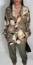 Carica l&#39;immagine nel visualizzatore di Gallery, Pure silk shirt
