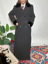 Carica l'immagine nel visualizzatore di Gallery, Cappotto Laura

