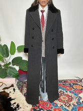 Carica l'immagine nel visualizzatore di Gallery, Cappotto Laura
