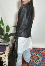 Carica l'immagine nel visualizzatore di Gallery, Giacca Siria
