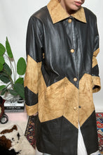 Carica l'immagine nel visualizzatore di Gallery, Giacca Iside
