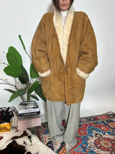 Carica l&#39;immagine nel visualizzatore di Gallery, Montone Chiara
