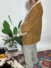 Carica l&#39;immagine nel visualizzatore di Gallery, Montone Chiara
