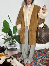 Carica l&#39;immagine nel visualizzatore di Gallery, Montone Chiara
