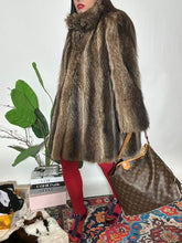 Carica l&#39;immagine nel visualizzatore di Gallery, Pelliccia Anastasia
