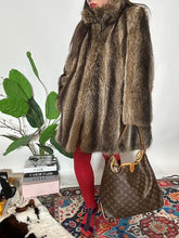 Carica l&#39;immagine nel visualizzatore di Gallery, Pelliccia Anastasia
