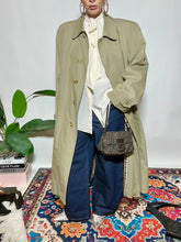 Carica l'immagine nel visualizzatore di Gallery, Trench Burbarry
