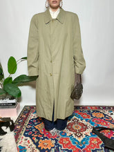 Carica l'immagine nel visualizzatore di Gallery, Trench Burbarry
